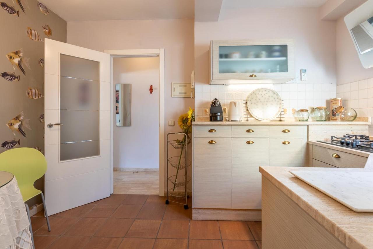 Apartamento Desde El Cielo De Triana Apartment เซบีญา ภายนอก รูปภาพ