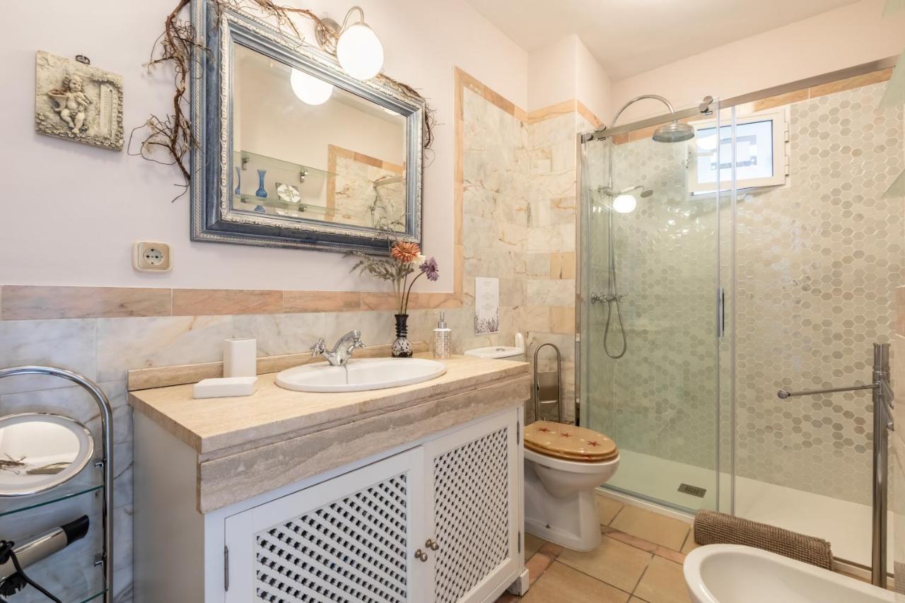 Apartamento Desde El Cielo De Triana Apartment เซบีญา ภายนอก รูปภาพ