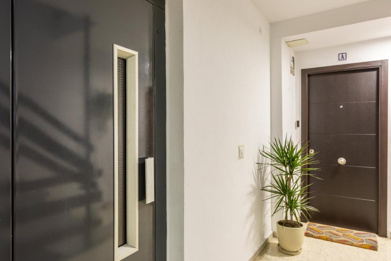 Apartamento Desde El Cielo De Triana Apartment เซบีญา ภายนอก รูปภาพ